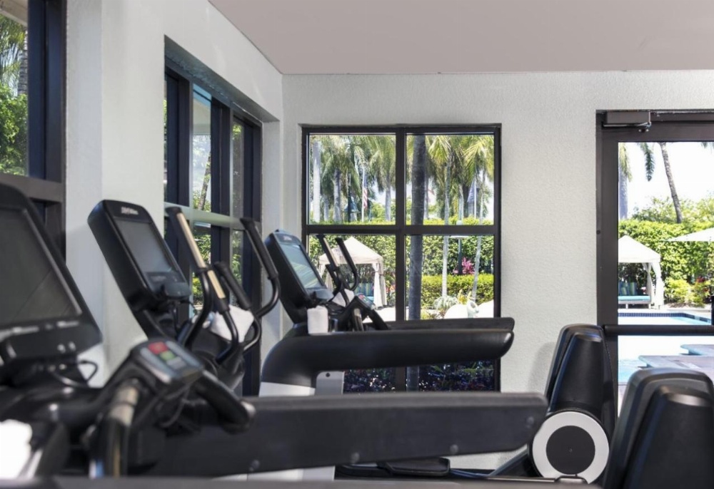 Renaissance by Marriott Fort Lauderdale Cruise Port Hotel